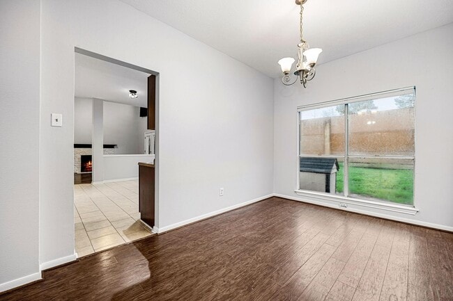 Building Photo - 15614 Hatfield Hollow Dr