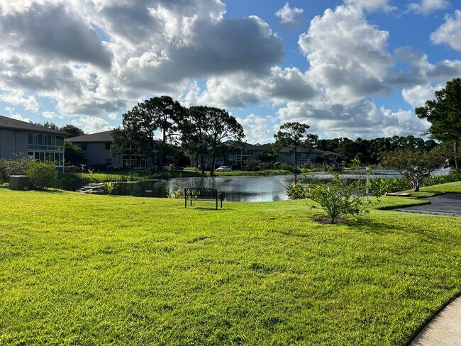 Building Photo - 55+ community 1 BED 1 BATH in Vista St. Lu...