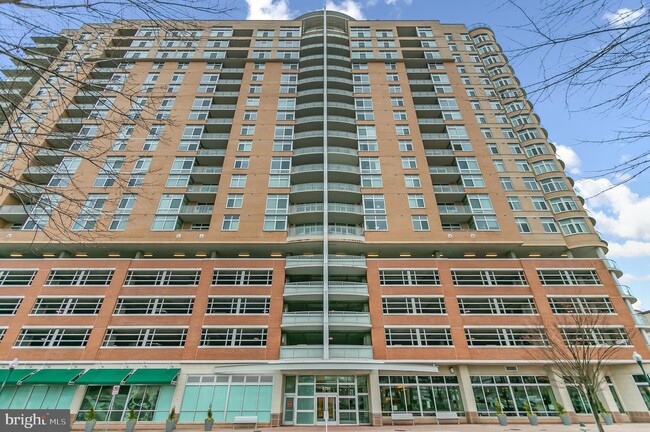 Building Photo - 5750 Bou Ave