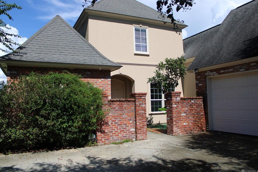 Building Photo - 19435 S Harrells Ferry Rd