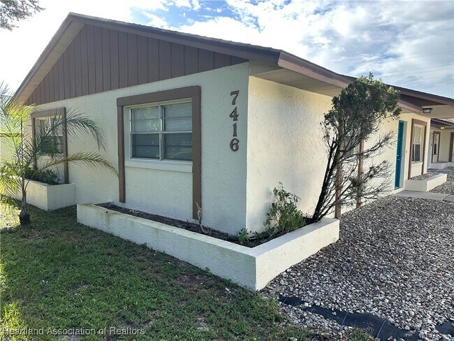 Primary Photo - 7416 Valencia Rd