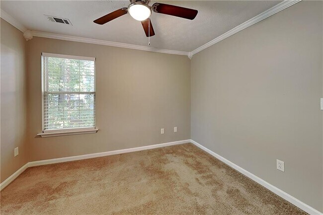 Building Photo - 1357 Lamont Dr SW