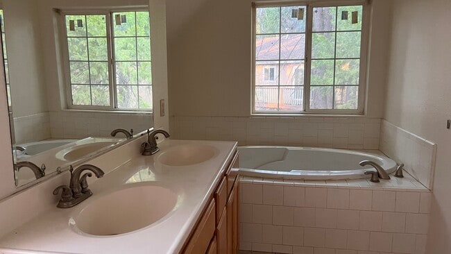 Building Photo - 14385 Holmwood Dr