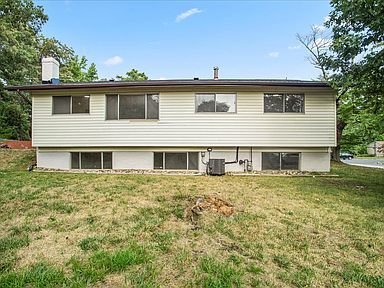 Building Photo - 6700 Cipriano Rd