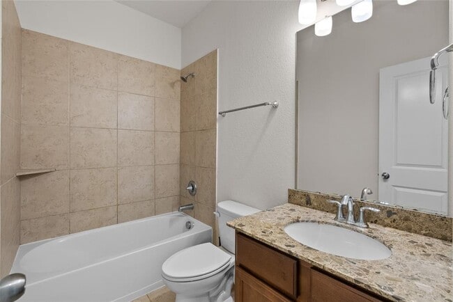 Building Photo - 3622 Pasteur Ln