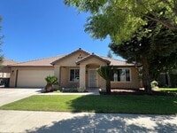 Building Photo - 3 bedroom 2 bathroom in NW Visalia!