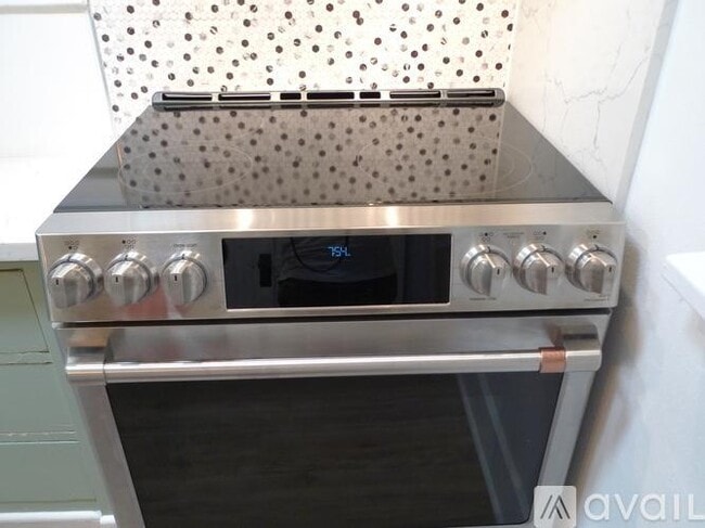 Building Photo - 4523 SW Stevens St