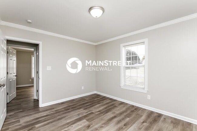 Building Photo - 101 St Martins Ln