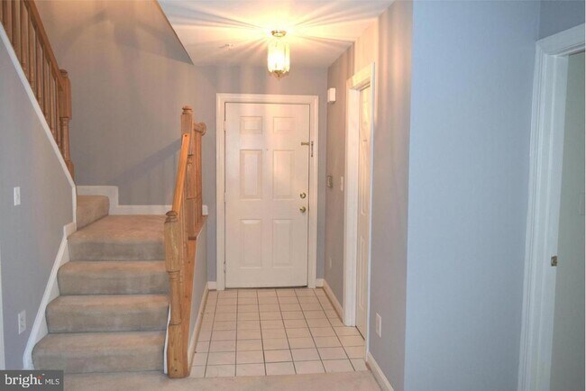 Building Photo - 12249 Fairfield House Dr