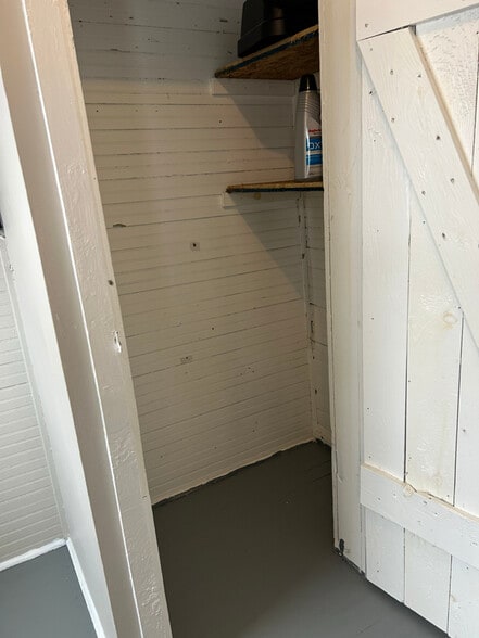 Building Photo - 401 Hannibal St