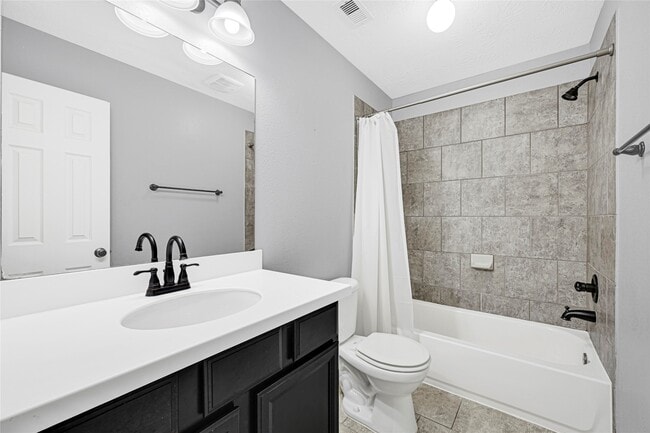 Building Photo - 2865 Milano Ln