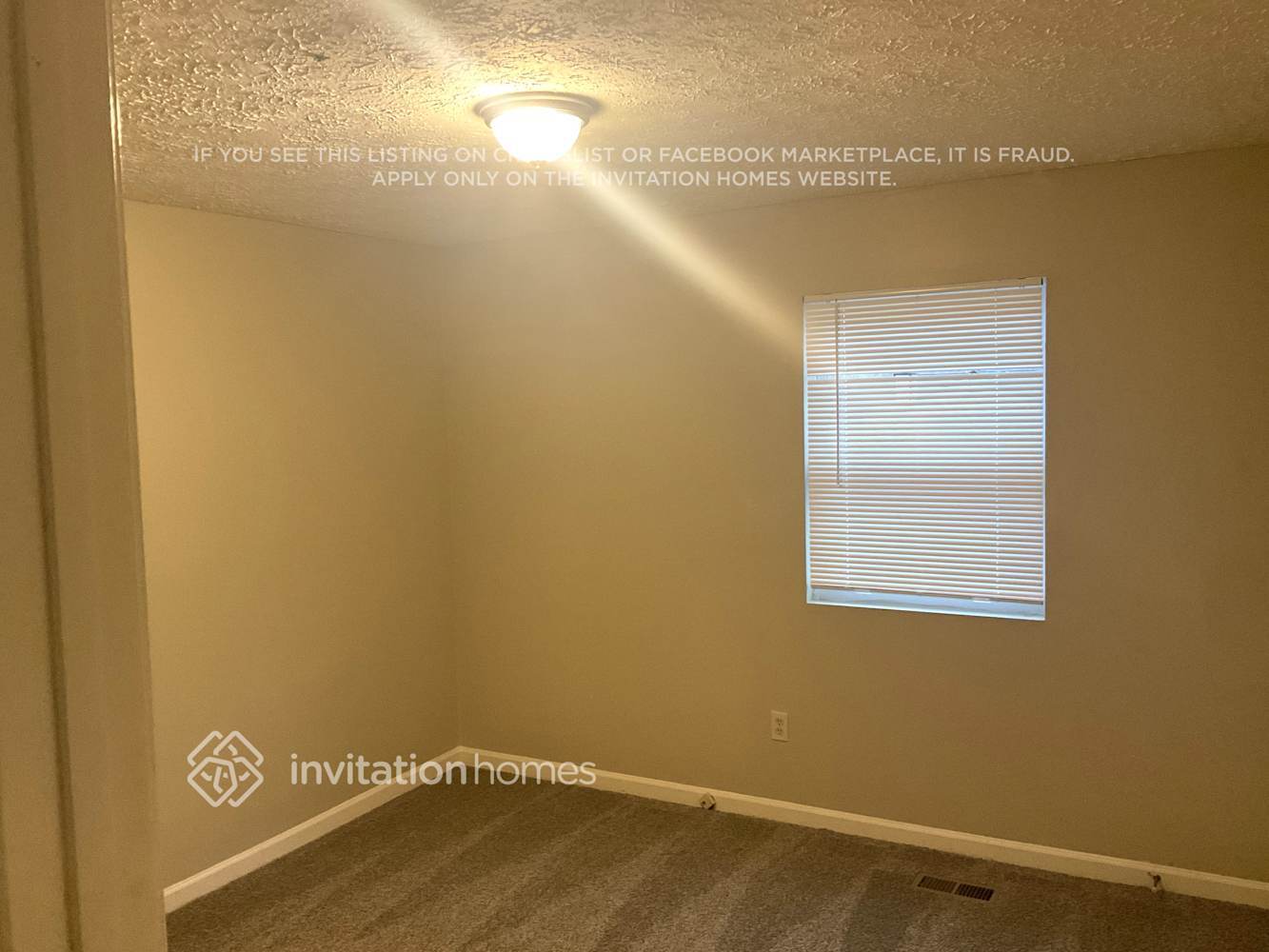 Building Photo - 1847 Rainbow Ln