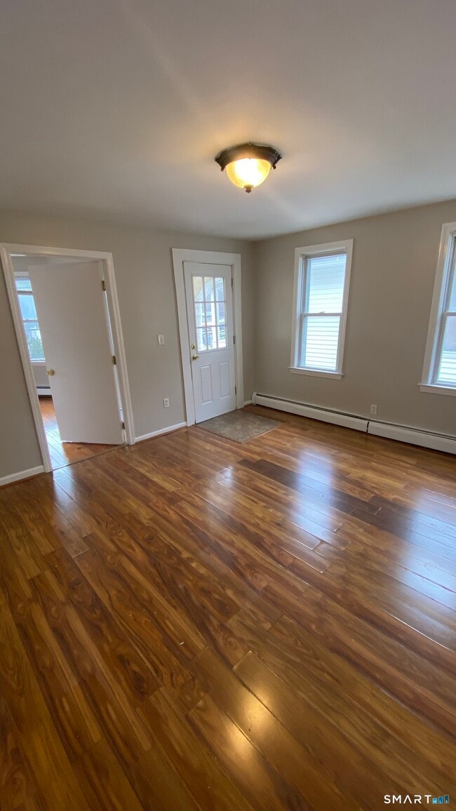 Building Photo - 82 James St