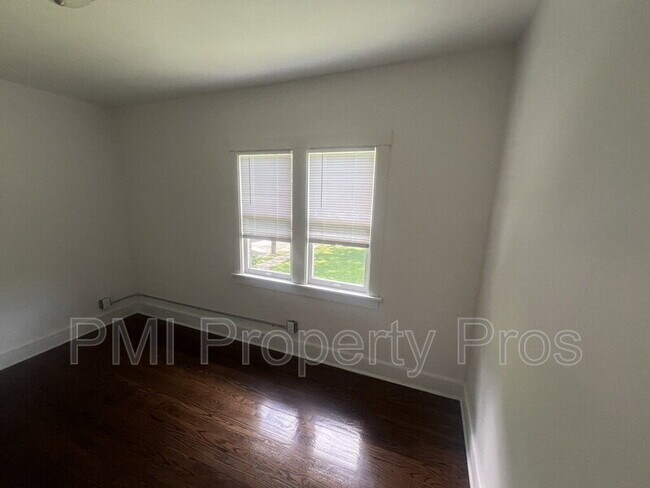 Building Photo - 3138 N 11th St