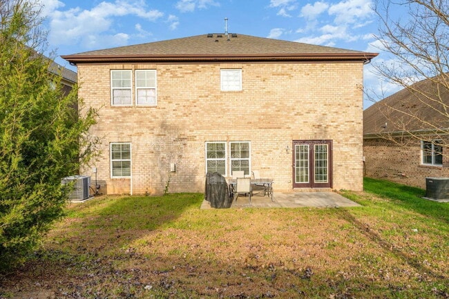 Building Photo - 2288 Barrowcliffe Dr NW