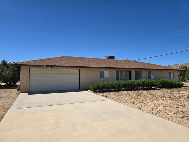 Primary Photo - Corner lot home, super clean!