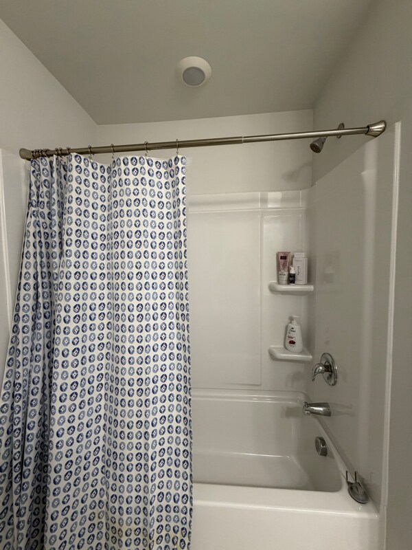 Building Photo - 811 Falls Grove Trl