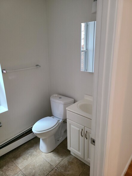 Building Photo - 25 Fleet St