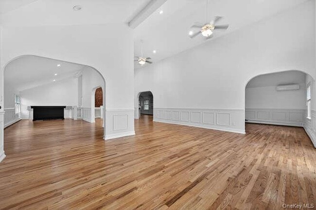 Building Photo - 125 Horseshoe Rd