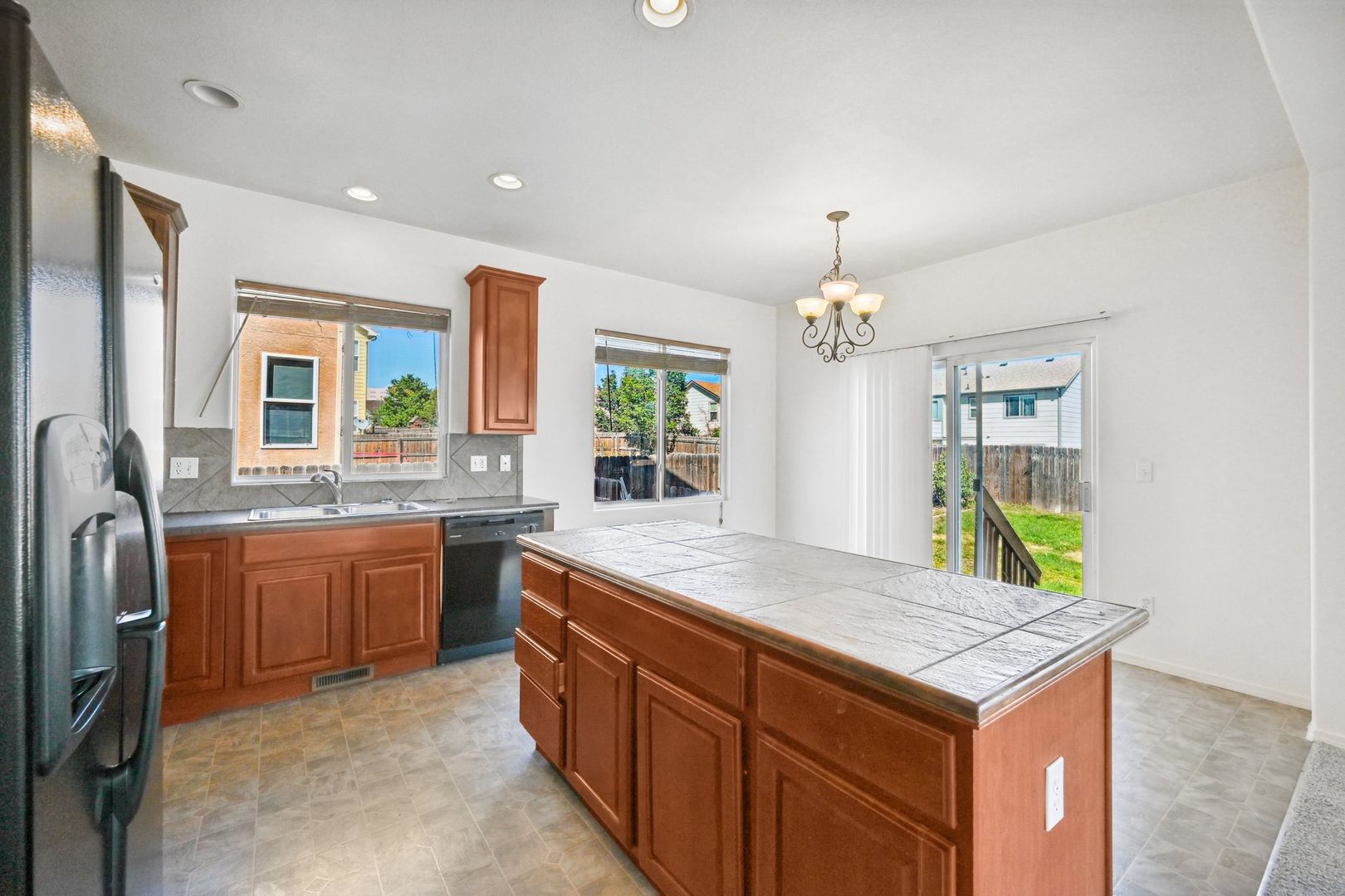 Building Photo - 7005 Wood Lily Dr