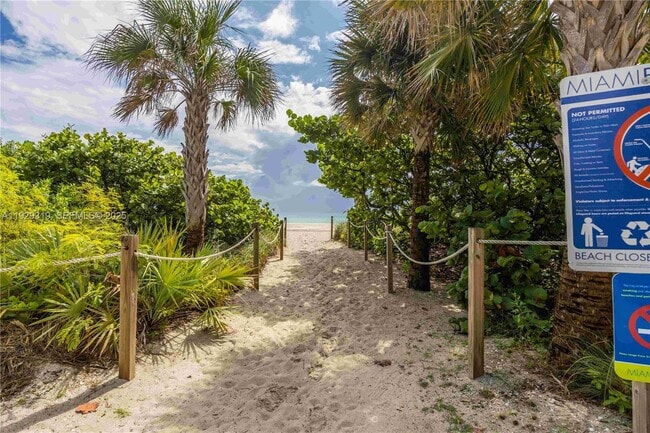 Building Photo - 5055 Collins Ave