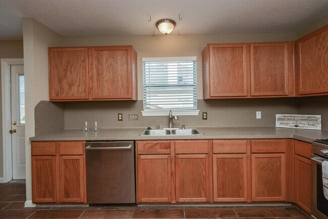 Building Photo - 17010 Maricella Cir