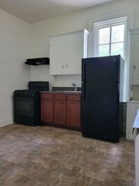 Building Photo - 507 W Market St