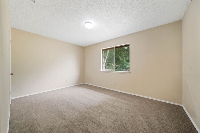 Building Photo - 13918 Tree Crossing St