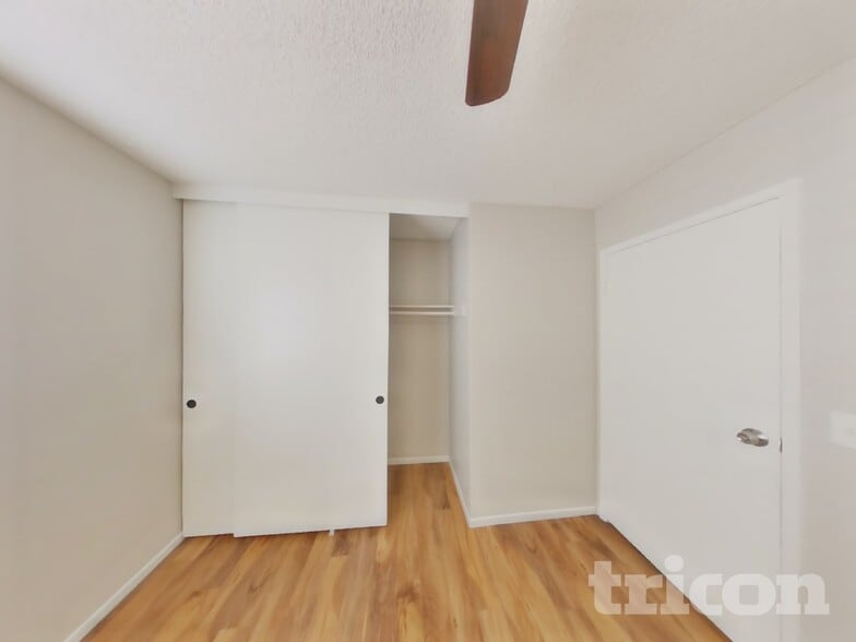 Building Photo - 4078 Deerfield Ave