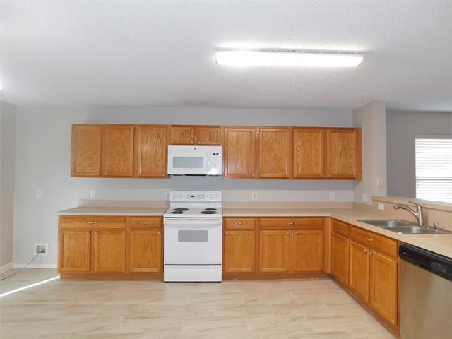 Building Photo - 1404 Wenatchee Dr