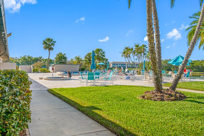 Building Photo - 10033 64th Ave N