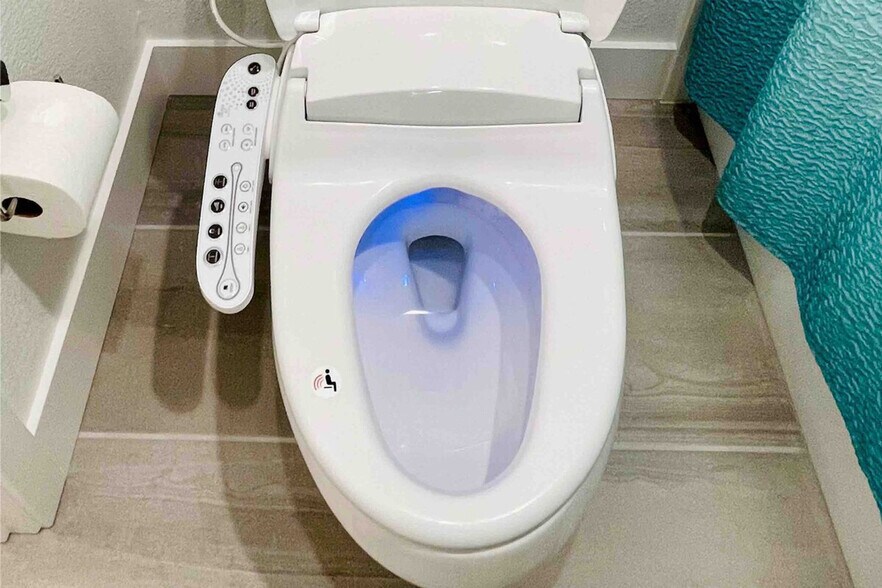 Building Photo - 8742 Hayes Cir