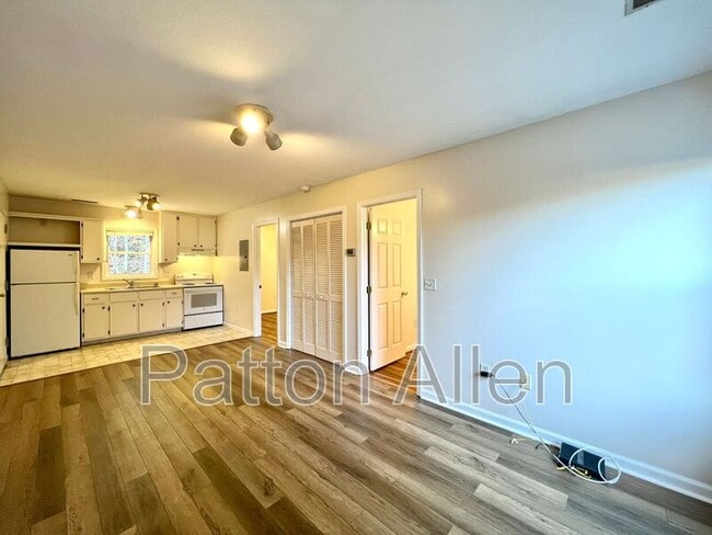 Building Photo - 183 Citadel Dr