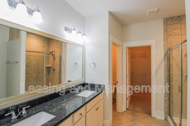 Building Photo - 1129 Bright Ct