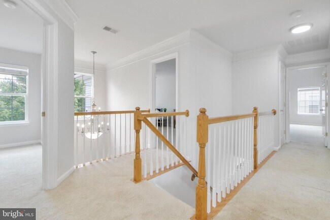 Building Photo - 115 Richard Dr SE