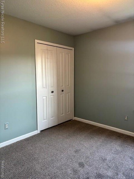 Building Photo - 28825 Cullen Dr