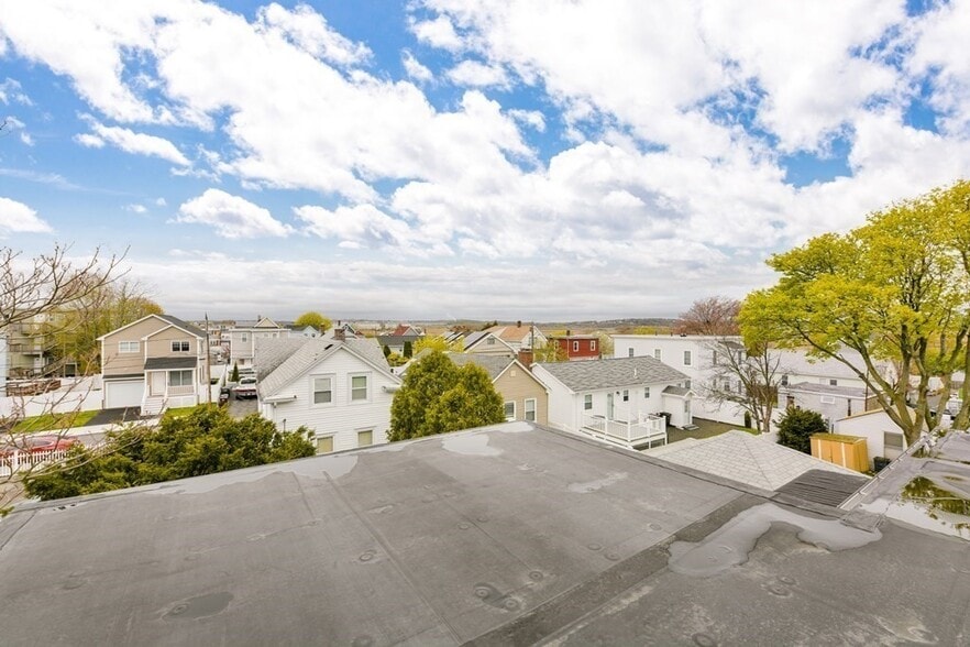 Building Photo - 40 Bosson St