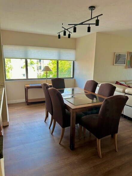 Dining Room - 4200 Steamboat Bnd