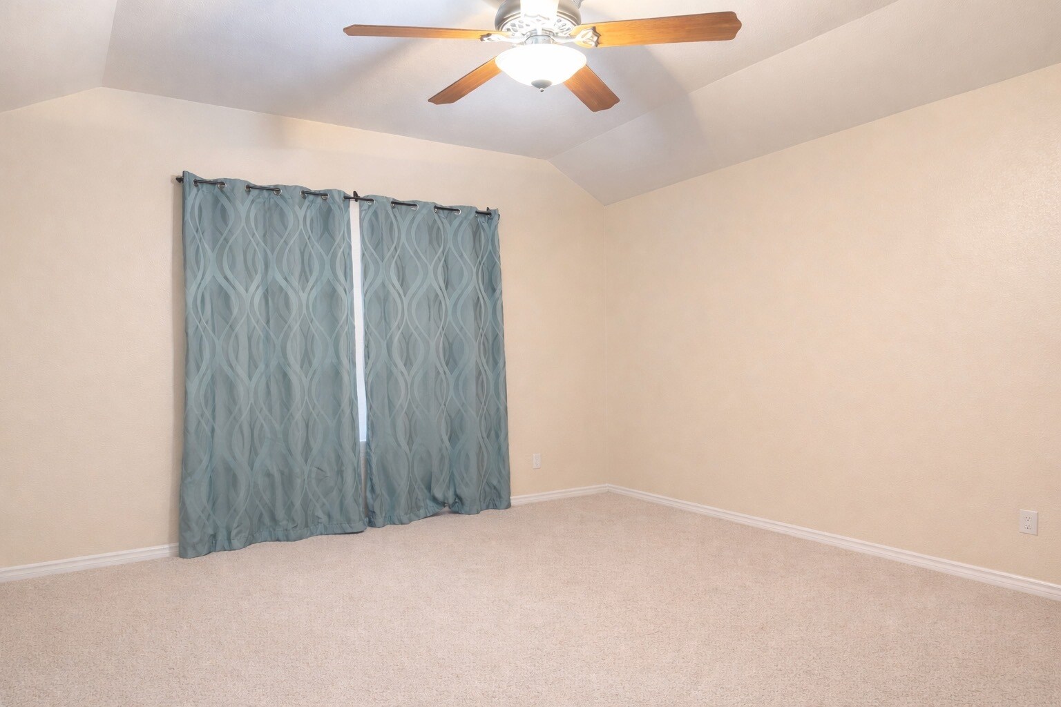 Building Photo - 169 Red Hawk Rdg