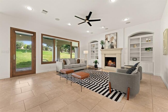 Building Photo - 15 Borello Drive