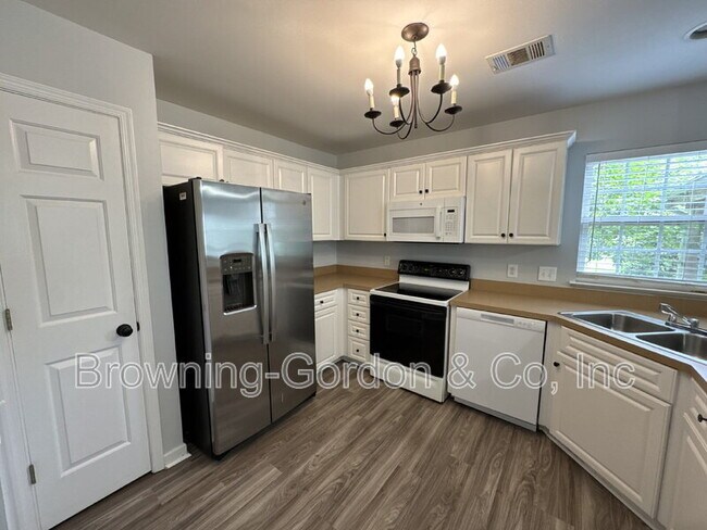 Building Photo - 212 Claybrook Ln