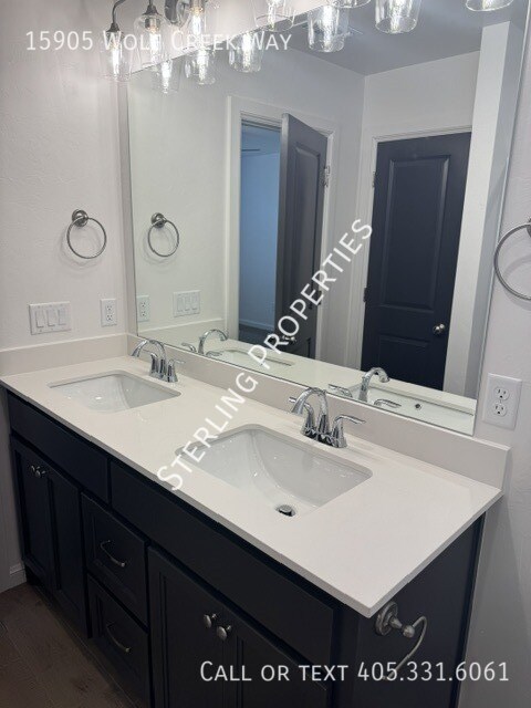 Building Photo - 15905 Wolf Crk Wy