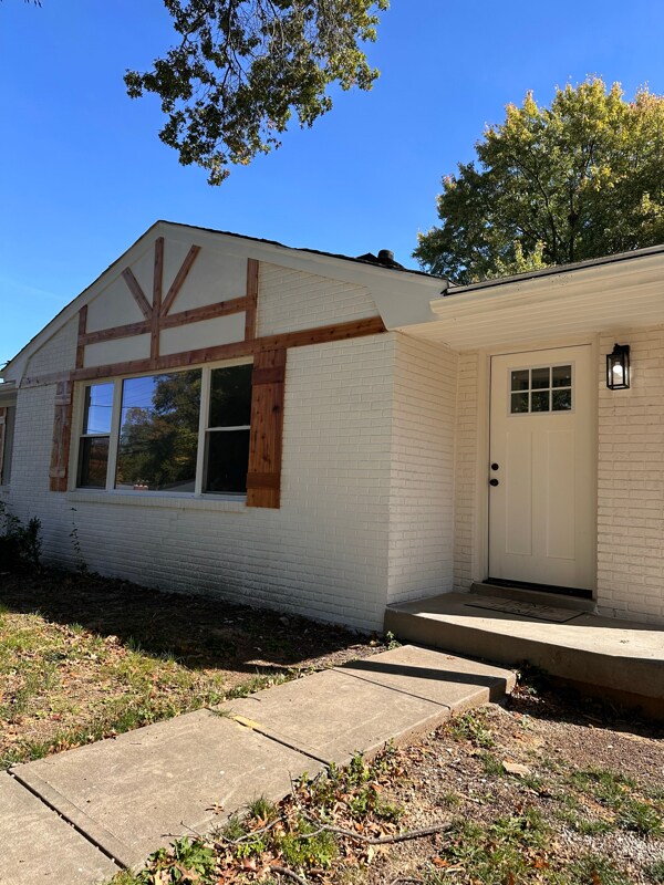 Building Photo - 7719 Crestline Rd