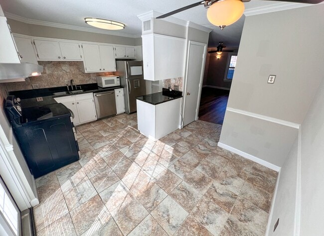 Building Photo - 2350 Bay Meadows Ct
