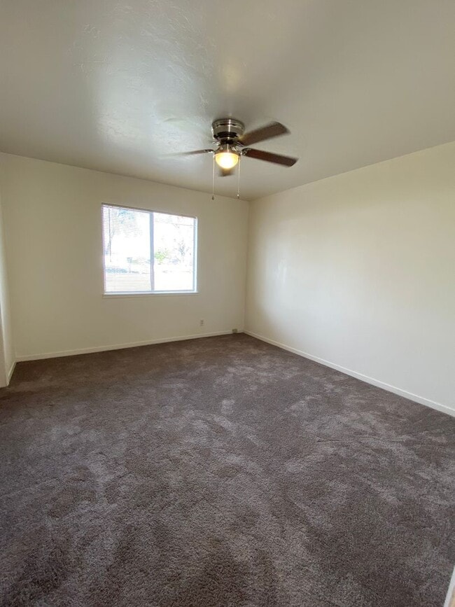 Building Photo - AVAILABLE NOW !!! NORTH VACAVILLE - E. MONTE VISTA AVE 1 bed/1 bath apartment! Private lot with l...