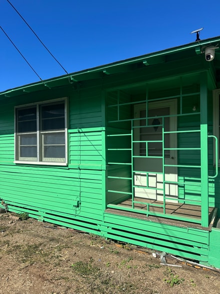 Primary Photo - 290 Ainahou Pl