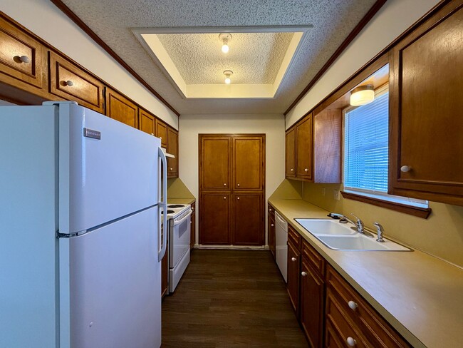 Building Photo - Duplex