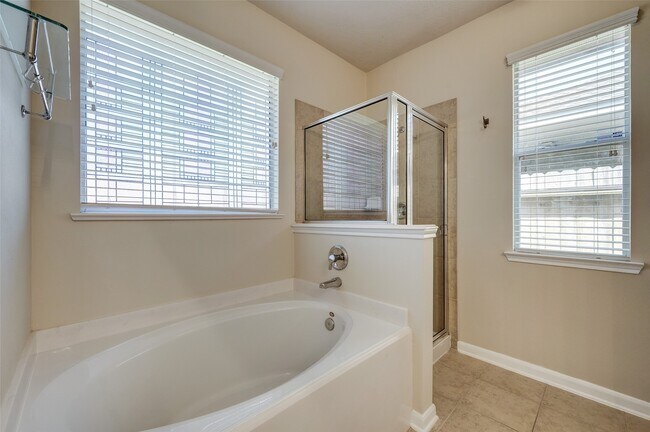 Building Photo - 7414 Compass Rose Dr