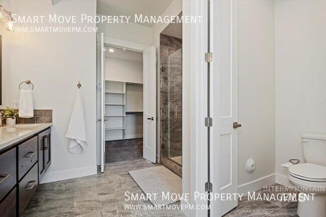 Building Photo - 6606 N Spindrift Way