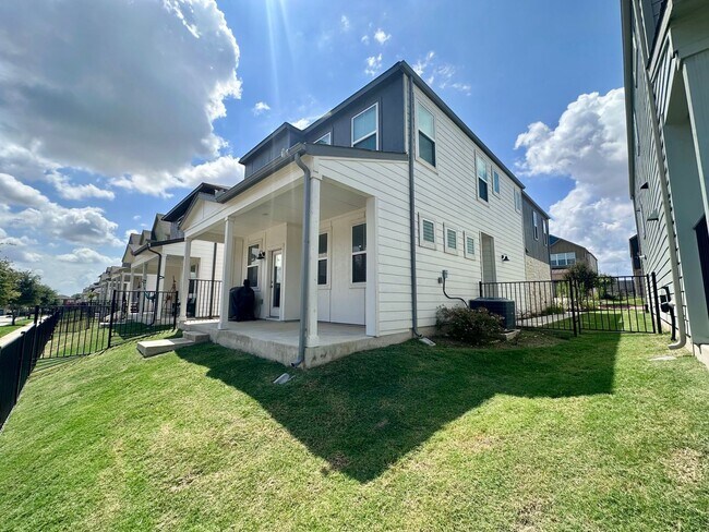 Building Photo - Modern 3-Bedroom, 2.5-Bathroom in Easton Park!